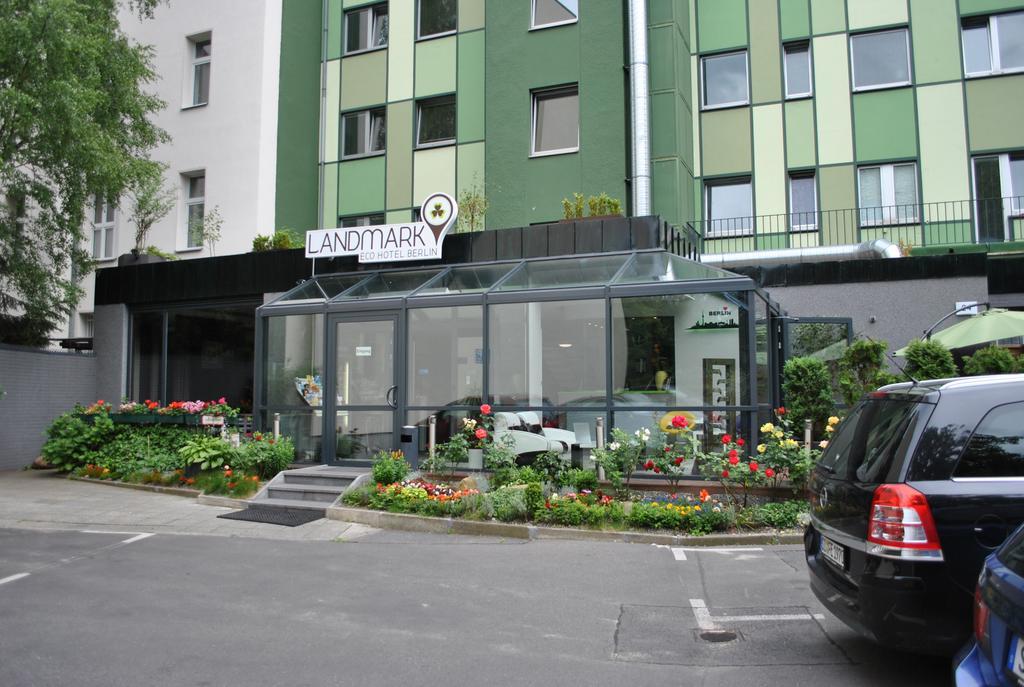 Landmark Am Kracauerplatz - Berlin — Photos 2